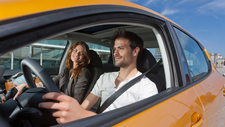 Взять машину в прокат